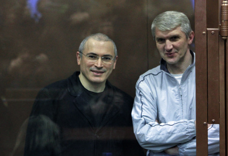 "Ведомости" уличили суд в сокрытии приговора Ходорковскому и Лебедеву