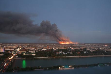 На НПЗ в Атырау произошел пожар