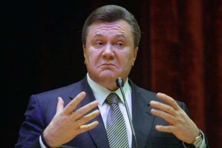 Янукович собрался солить огурцы