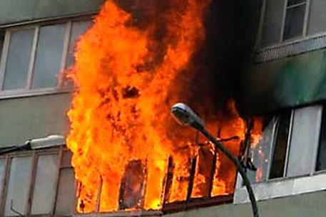 В Москве пять человек пострадали при пожаре в  жилом доме