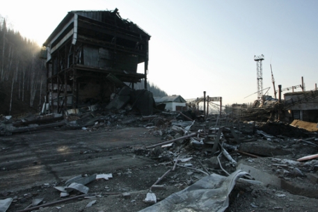 Разрушенную взрывами шахту "Распадскую" восстановят