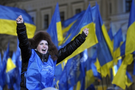 Сторонники Януковича устроили митинг на площади в Киеве