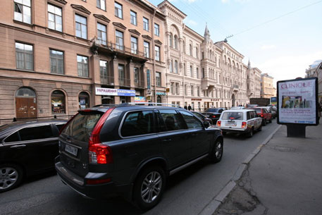 Грузовикам запретят ездить днем по улицам Санкт-Петербурга