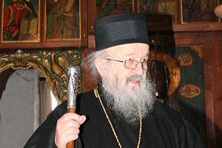 Сербского архиепископа обвинили в растрате госсредств