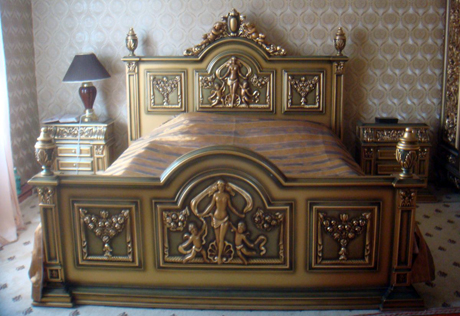 Мебель Розы Баглановой выставлена на продажу