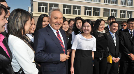 Студенты Назарбаев Университета выступили за референдум по продлению полномочий Президента РК 