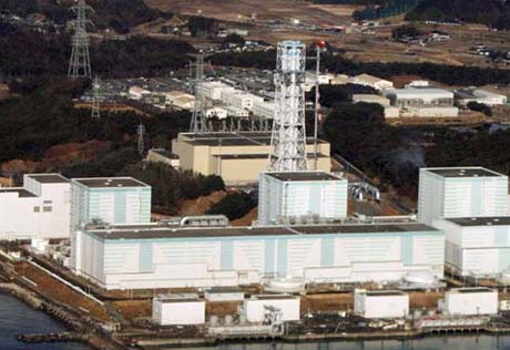 Четыре энергоблока АЭС "Фукусима-1" подключили к электросети