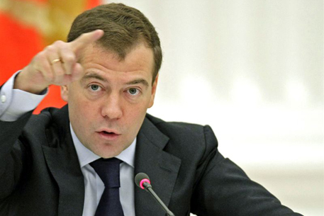 Президент Медведев уволил трех генералов