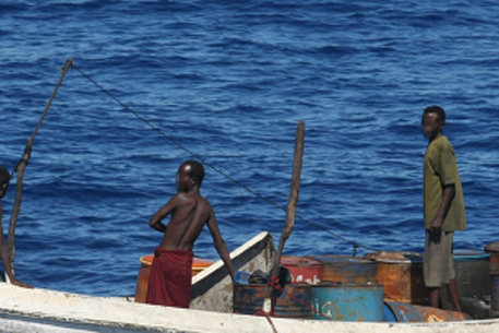 Сомалийские пираты обвинили Россию в расстреле их сообщников