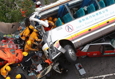 В Китае при столкновении 100 автомобилей погибли пять человек