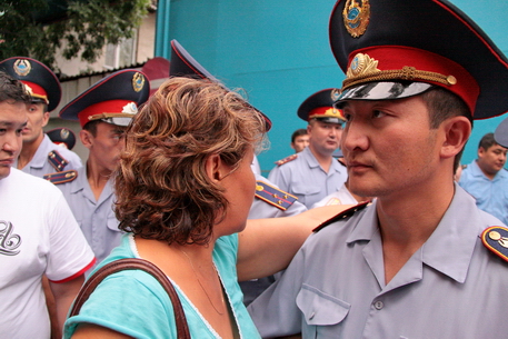 Заключенные центральной тюрьмы Алматы подняли бунт