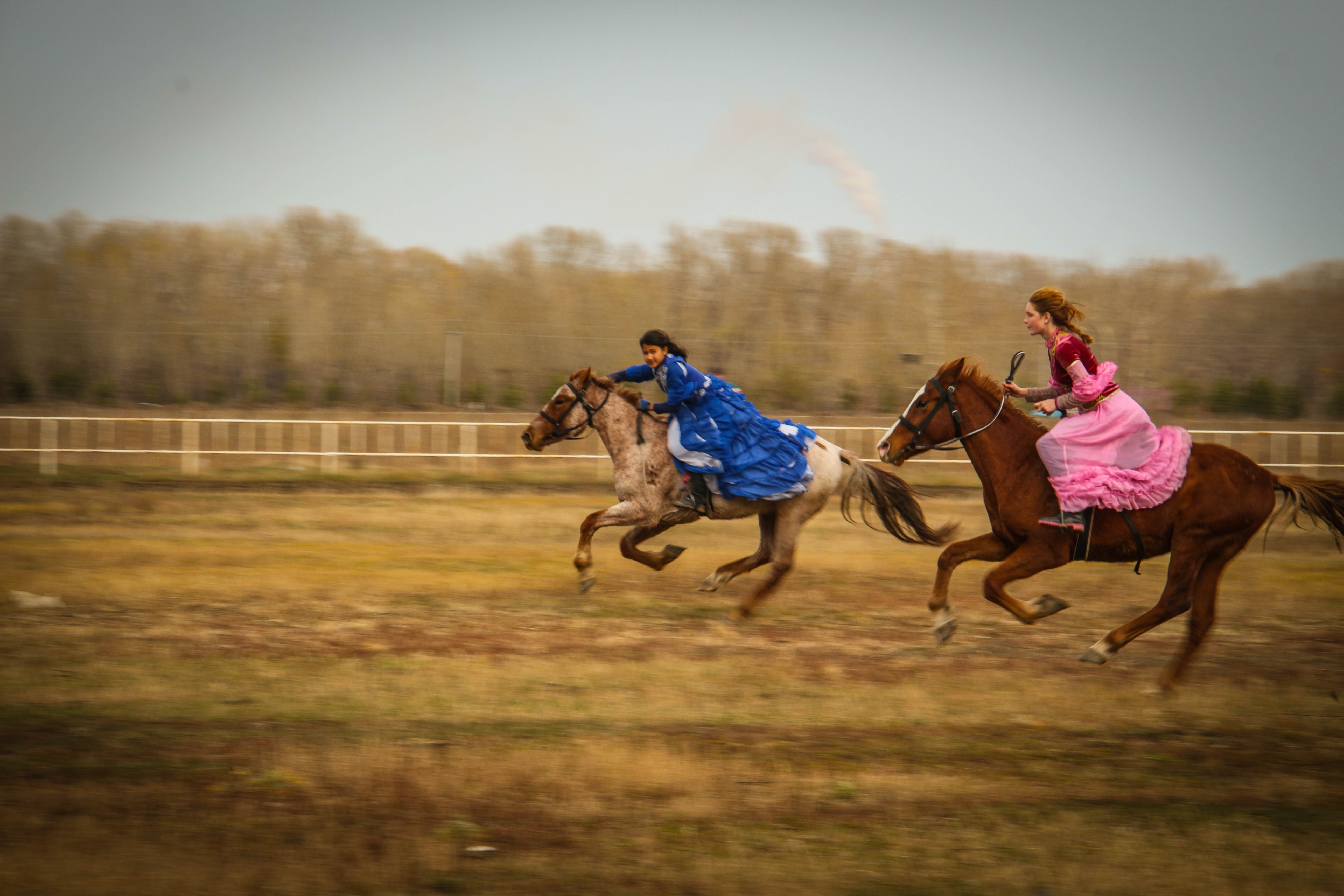 Қыз қуу ойыны. Конный спорт байга. Казахские игры на лошадях. Конный спорт в Казахстане. Наурыз скачки.