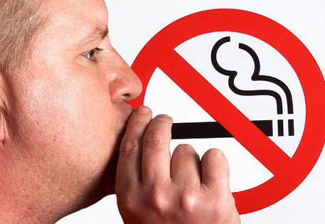 В России запретят продажу сигарет на кассах