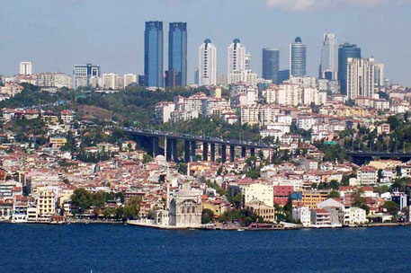 На консульство Украины в Стамбуле напал вооруженный мужчина