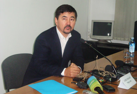 Сейсембаев призвал "опальных" олигархов вернуться на родину