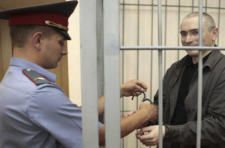 ФСБ незаконно прослушивала телефоны адвокатов Ходорковского