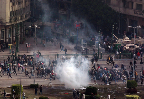 Египетская полиция открыла огонь по демонстрантам в Каире