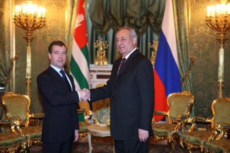 Россия и Абхазия договорились о создании военной базы