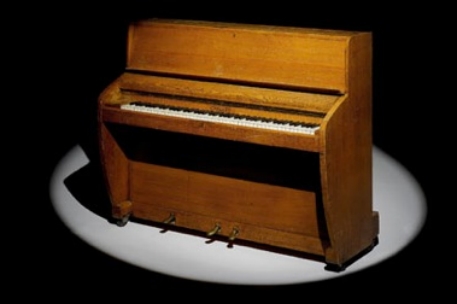 Пианино The Beatles по неизвестным причинам сняли с торгов