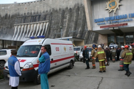 В Хакасии похоронили жертв аварии на ГЭС 