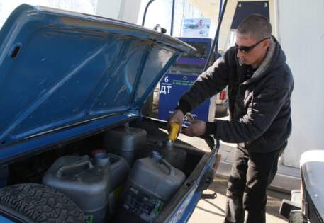 Цена на бензин выросла в 72 регионах России