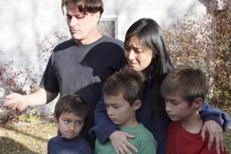 Матери "унесенного шаром" мальчика за обман грозит депортация