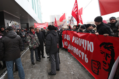 На Алтае 159 сотрудников завода начали бессрочную голодовку