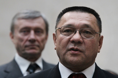 В ГСНБ Кыргызстана назвали виновников нападения на дом лидера "Ата-Журт"