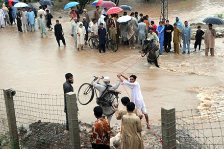 Юг Пакистана оказался под угрозой новых наводнений