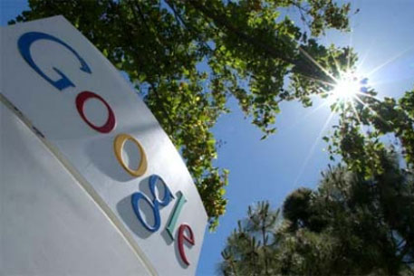 Google остался лидером среди поисковиков в США