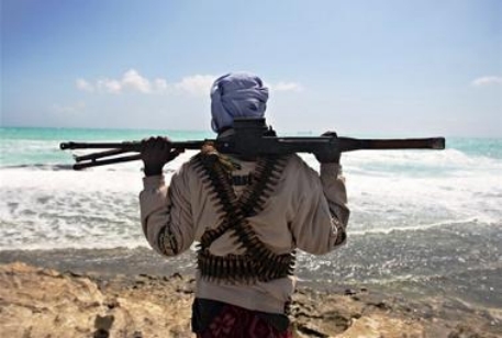 Сомалийские пираты напали на турецкое судно "Озай-5"