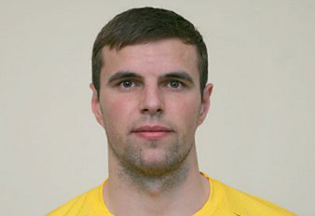 Вратарь ЦСКА на джипе врезался в дерево и сломал позвоночник
