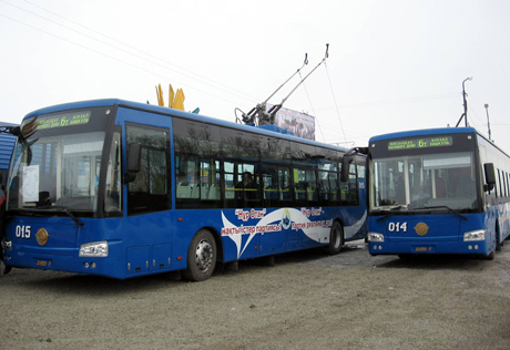 Водители троллейбусного парка Петропавловска обвинили директора в нарушении их прав