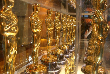 Шарлиз Терон и Барбара Стрейзанд объявят лауреатов "Оскара"