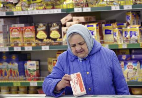 Инфляция заставляет россиян работать за еду 