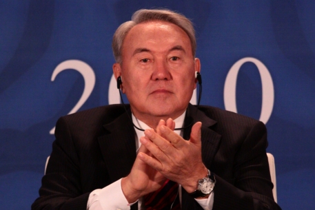 Мажилис одобрил присвоение Назарбаеву статуса "лидера нации"