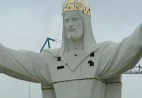 В Польше открыли самую высокую статую Христа в мире