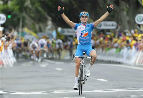 Веклер выиграл из отрыва пятый этап "Тур де Франс"