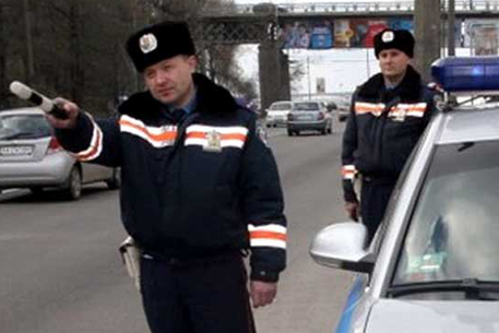 Украинского гаишника уволили за оскорбление водителя