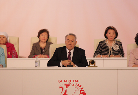 Президент РК поручил создать план продвижения женщин на связанные с принятием решений должности