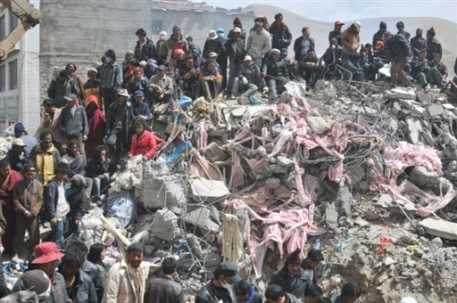 Число жертв землетрясения в Китае достигло 760 человек
