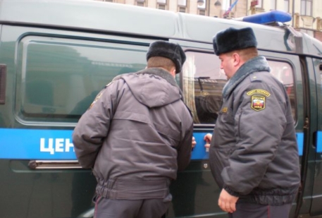 Два активиста "левого" движения задержаны у Мосгордумы