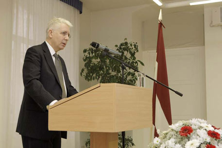 На российско-белорусский "Запад-2009" Рига ответит военными учениями