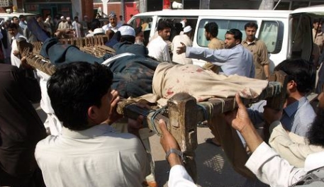 Взрыв в пакистанской мечети унес жизни 40 человек