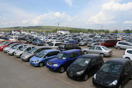 Продажи автомобилей в России превзошли прогнозы дилеров