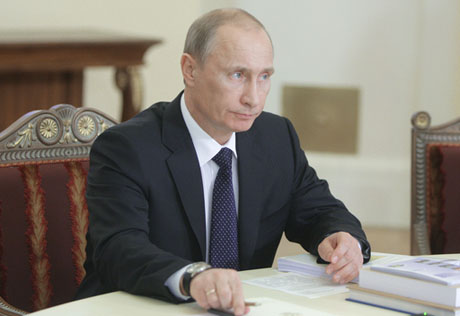 Владимир Путин осмотрит в Петербурге жилье для военных