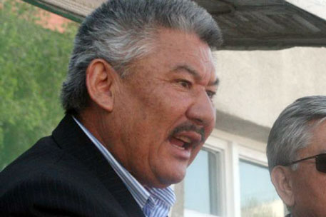 Правительство Киргизии освободит политзаключенных