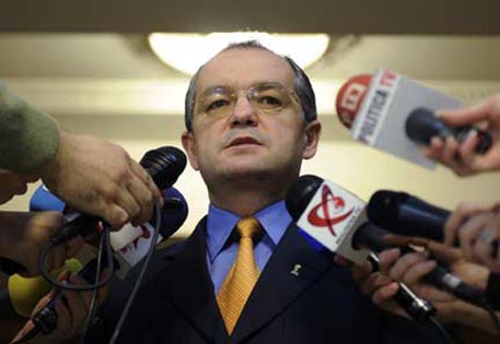 В Румынии отправили в отставку правительство Эмиля Бока