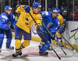 Фото с матча Казахстан - Швеция на МЧМ-2019 по хоккею