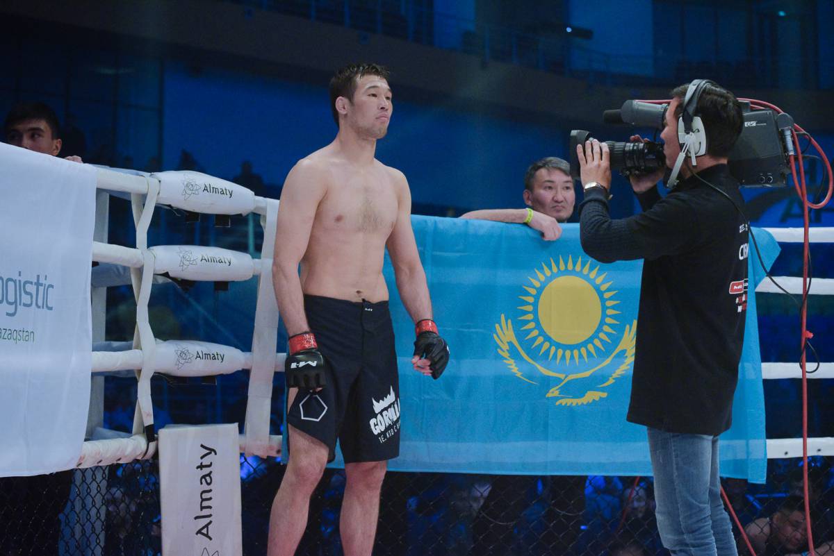 "Я работал грузчиком". Шавкат Рахмонов - о трудностях, пути к успеху, семье, казахстанском спорте, карьере и UFC. Фото 1